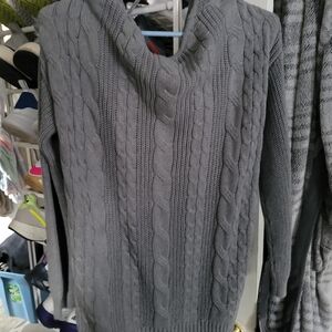 Men's Gray Cable Knit Sweater